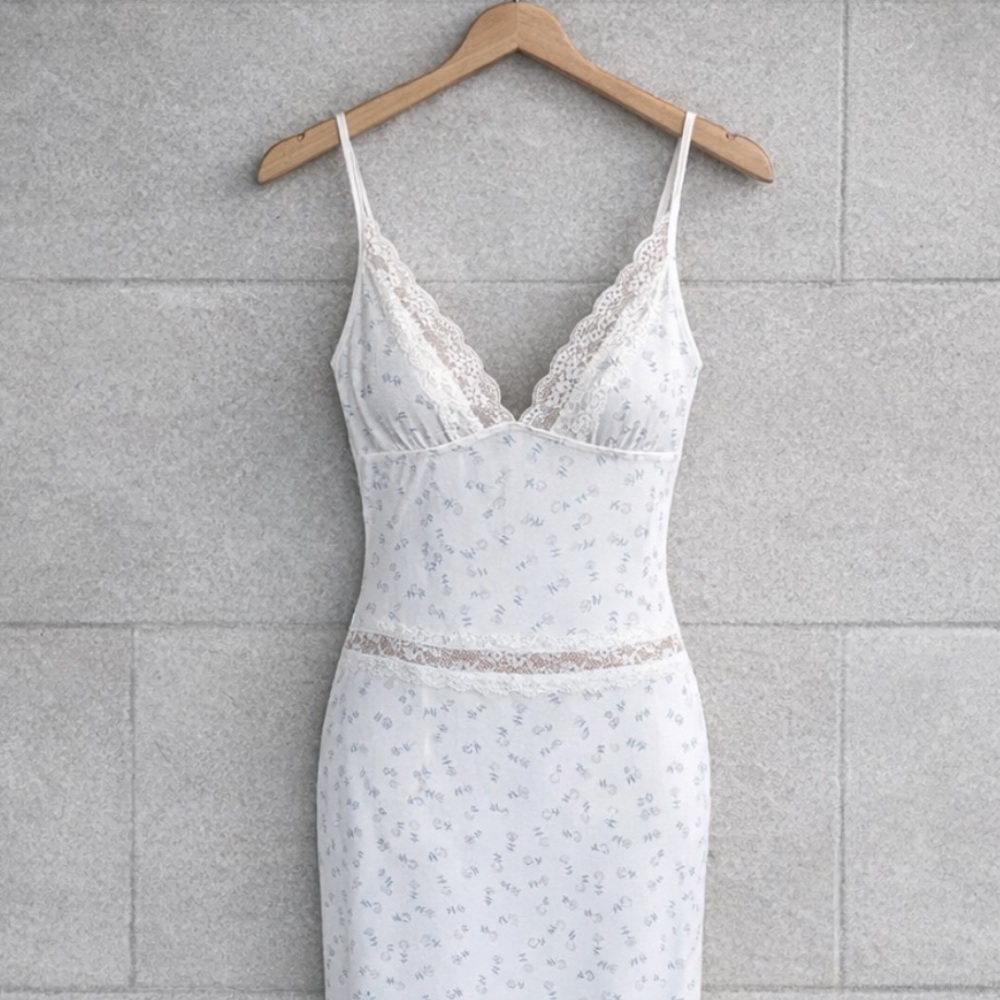 White Floral Maxi Dress with Bow Back - Picture 10 of 10